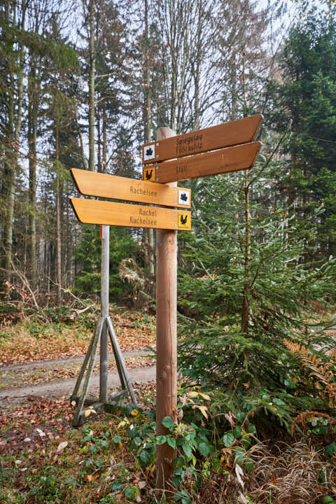 Gemeinde Sankt_Oswald-Riedlhütte Landkreis Freyung-Grafenau Großer Rachel Wegweiser (Dirschl Johann) Deutschland FRG